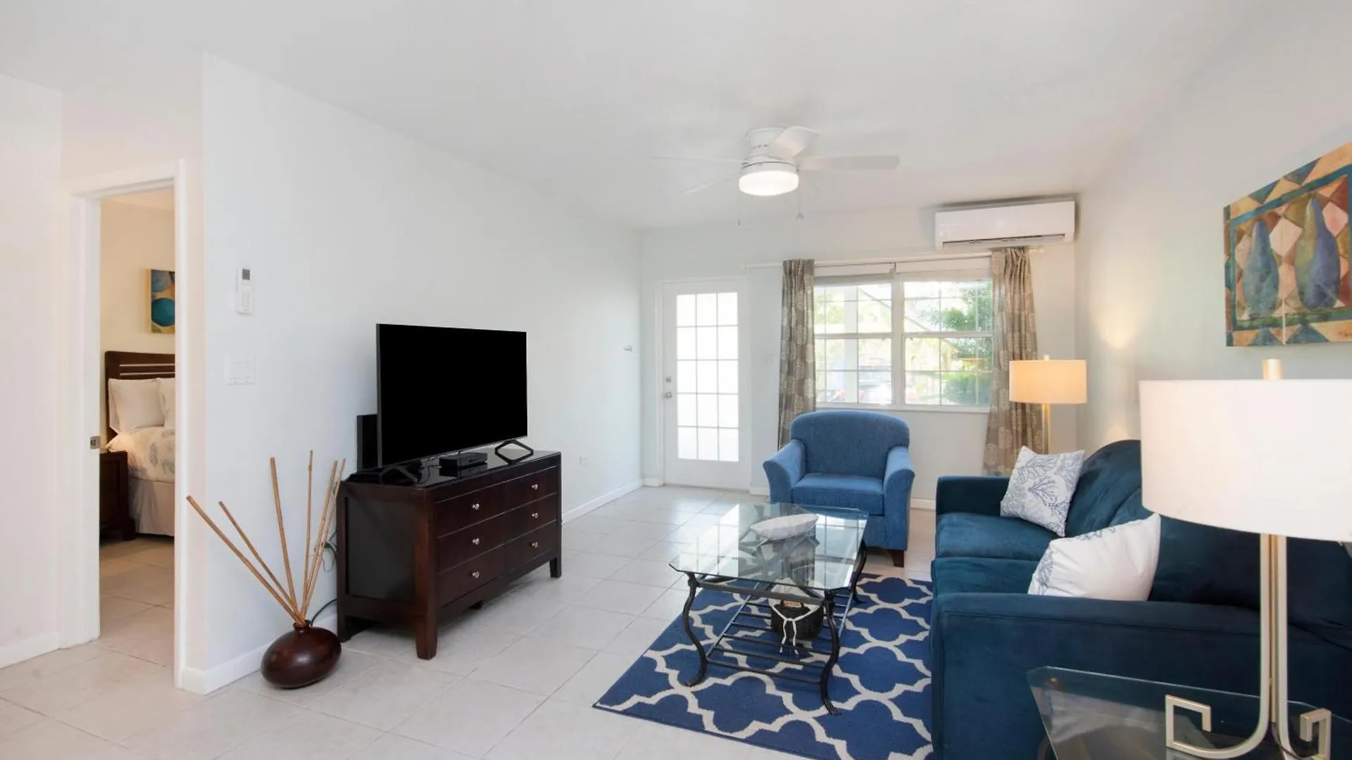 Snug Harbour View Condo #3 George Town 0*,