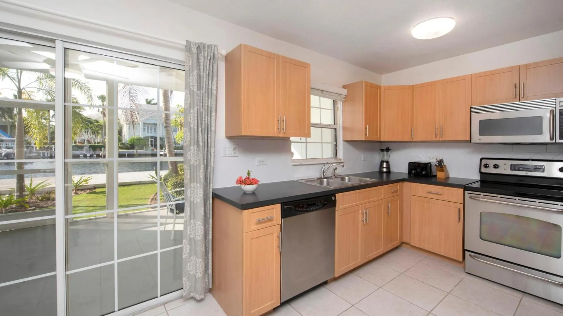 Ferienhaus Snug Harbour View Condo #3 George Town